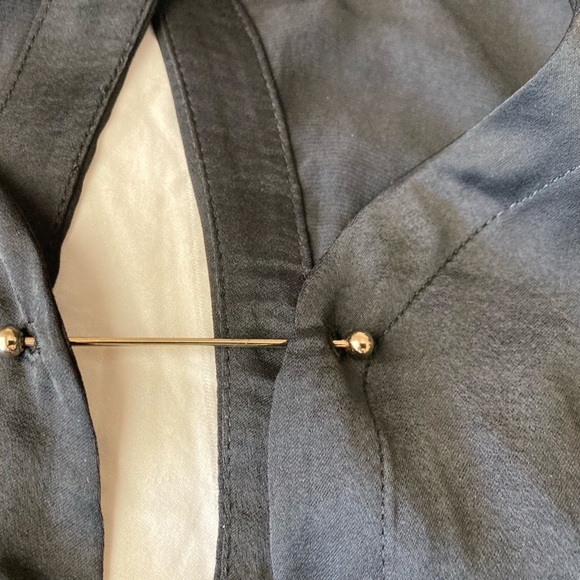 GUESS Women's Sleeveless Felicity Ball Point Women Top - Picture 8 of 14